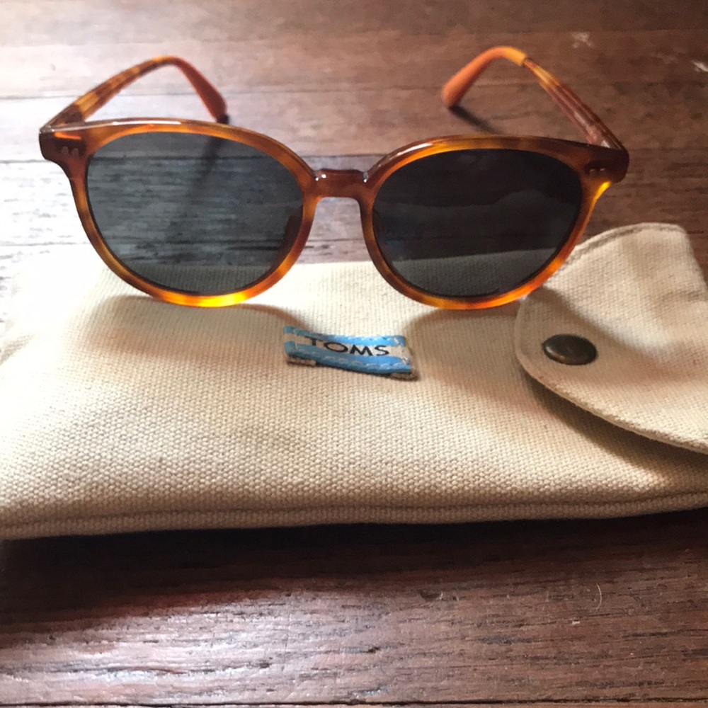 TOMS Sunglasses
